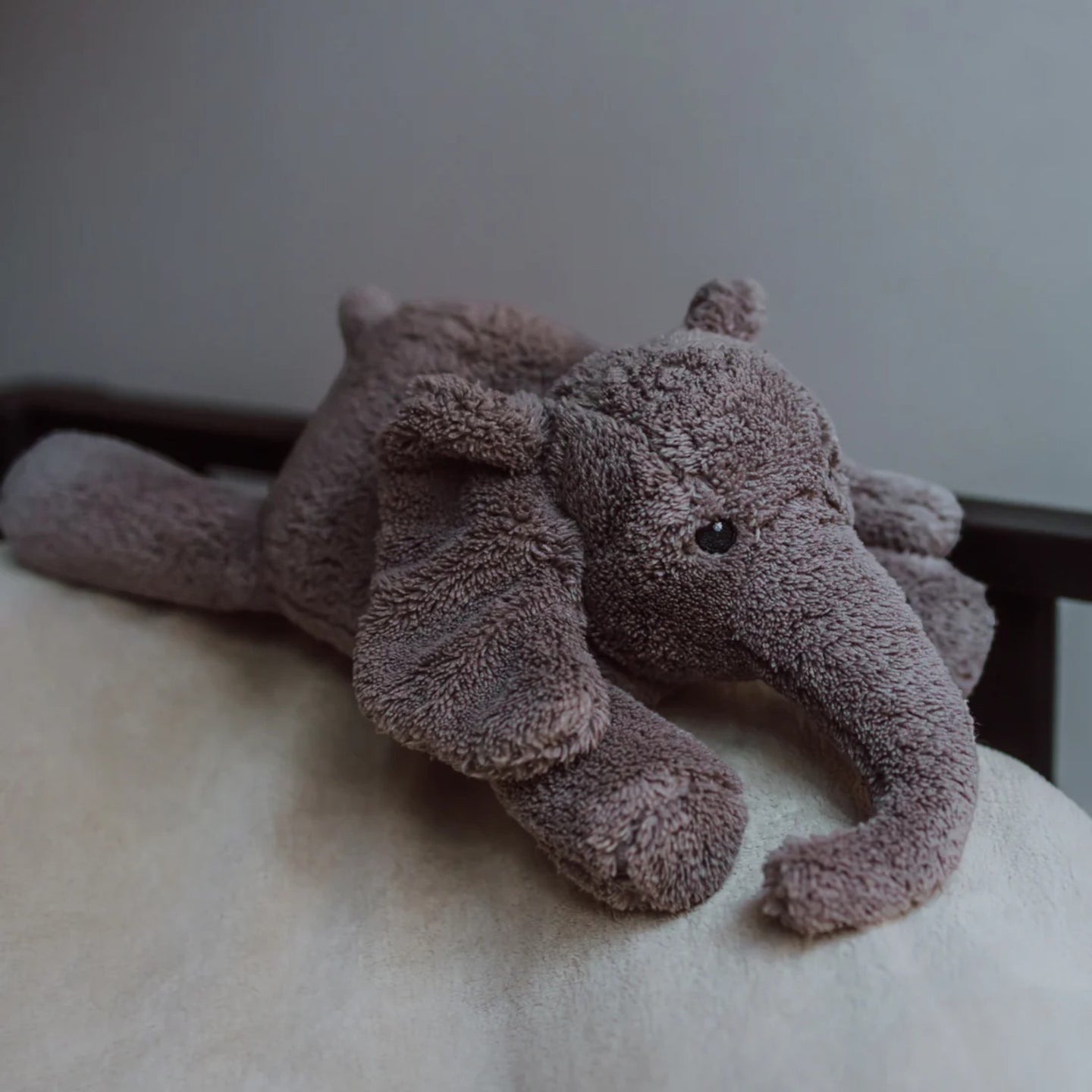 FLOW. George fabric elephant with white sounds & music - rechargeable (gray) - Image 2