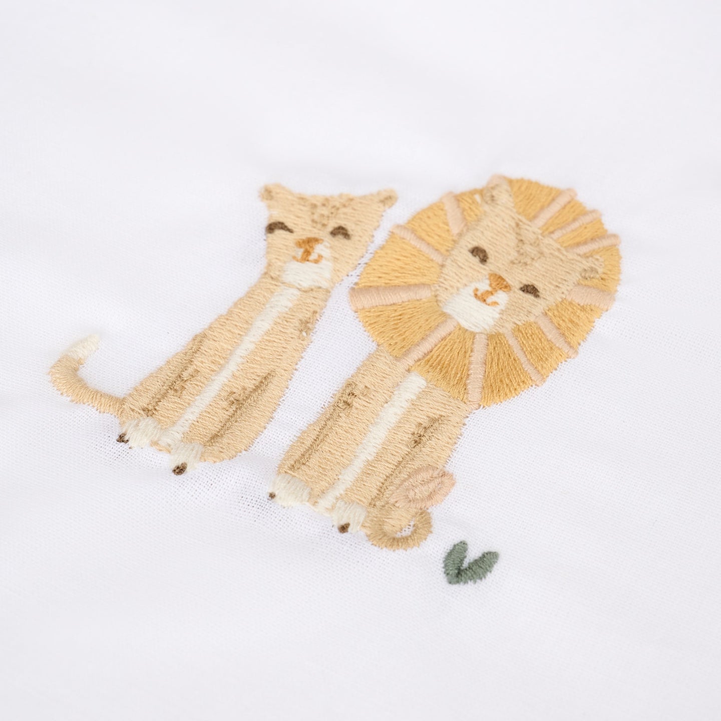 LITTLE DUTCH. Lion Bed Sheet 110x140 - Image 2