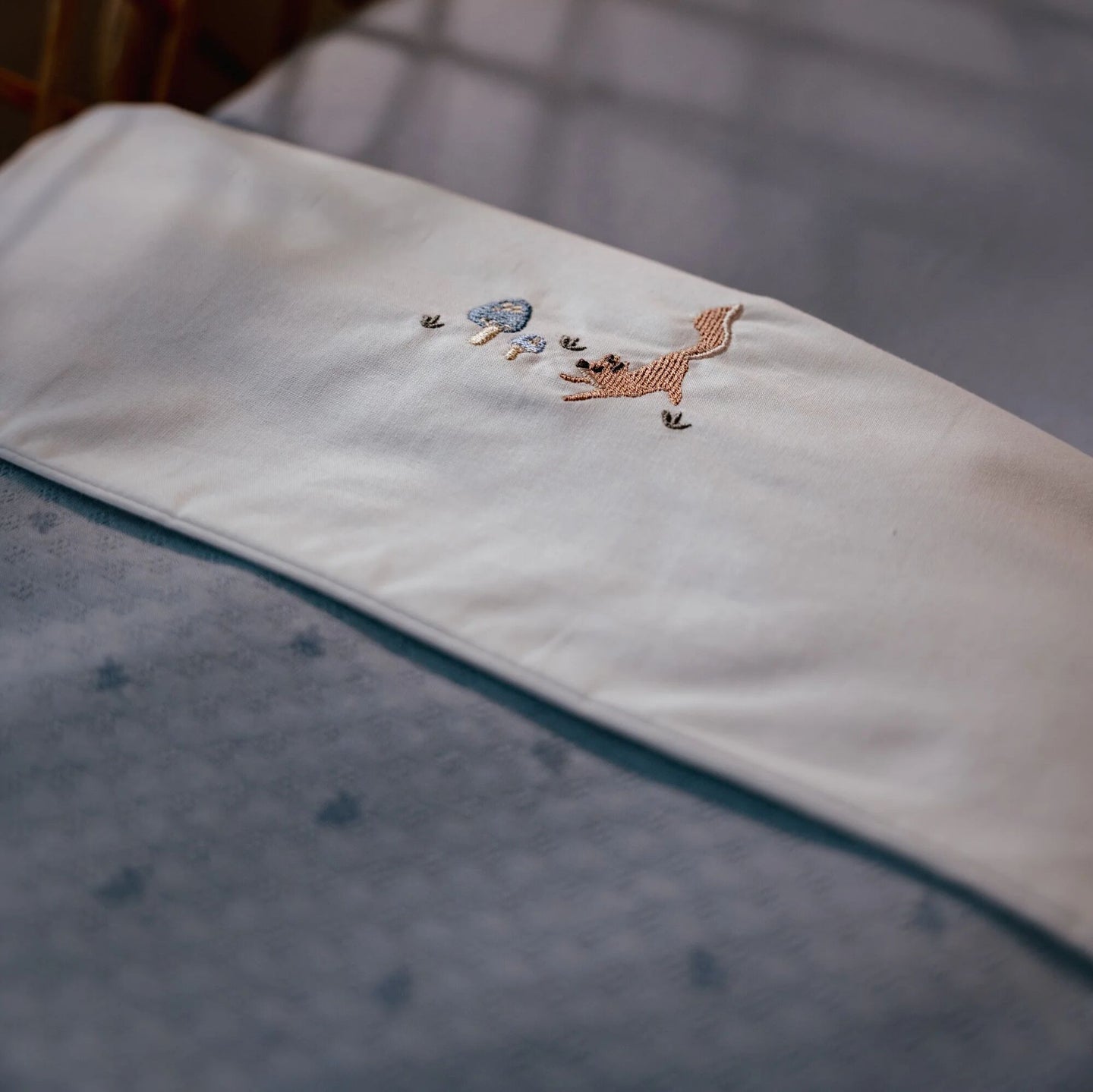LITTLE DUTCH. Summer blanket Pure Denim Blue 110x140 - Image 2
