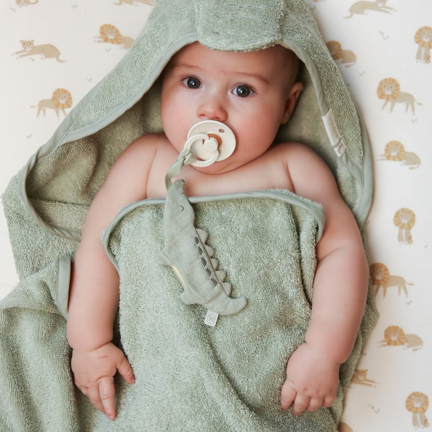 LITTLE DUTCH. Crocodile Hooded Towel 100x100 - Image 6