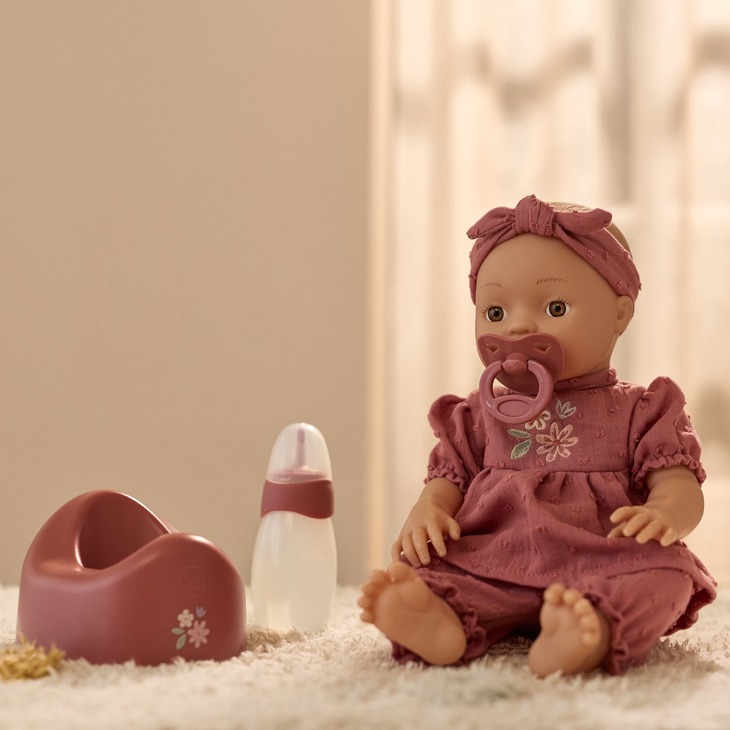 LITTLE DUTCH. Doll with bottle and potty Livia - Image 6