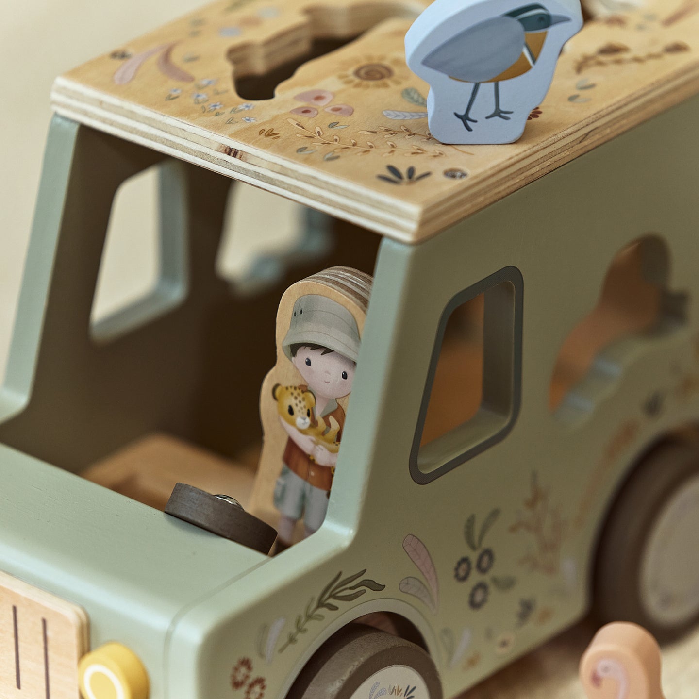 LITTLE DUTCH. Safari Friends FSC Shape Sorter car - Image 11