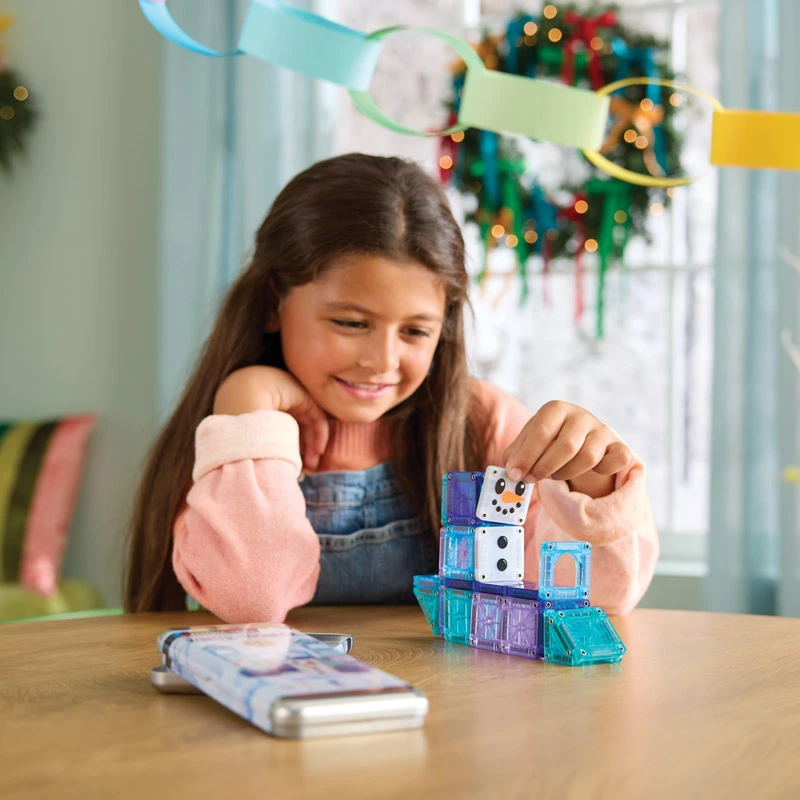 MAGNA-TILES microMAGS Winter Wonder Travel Set 26pcs - Image 4