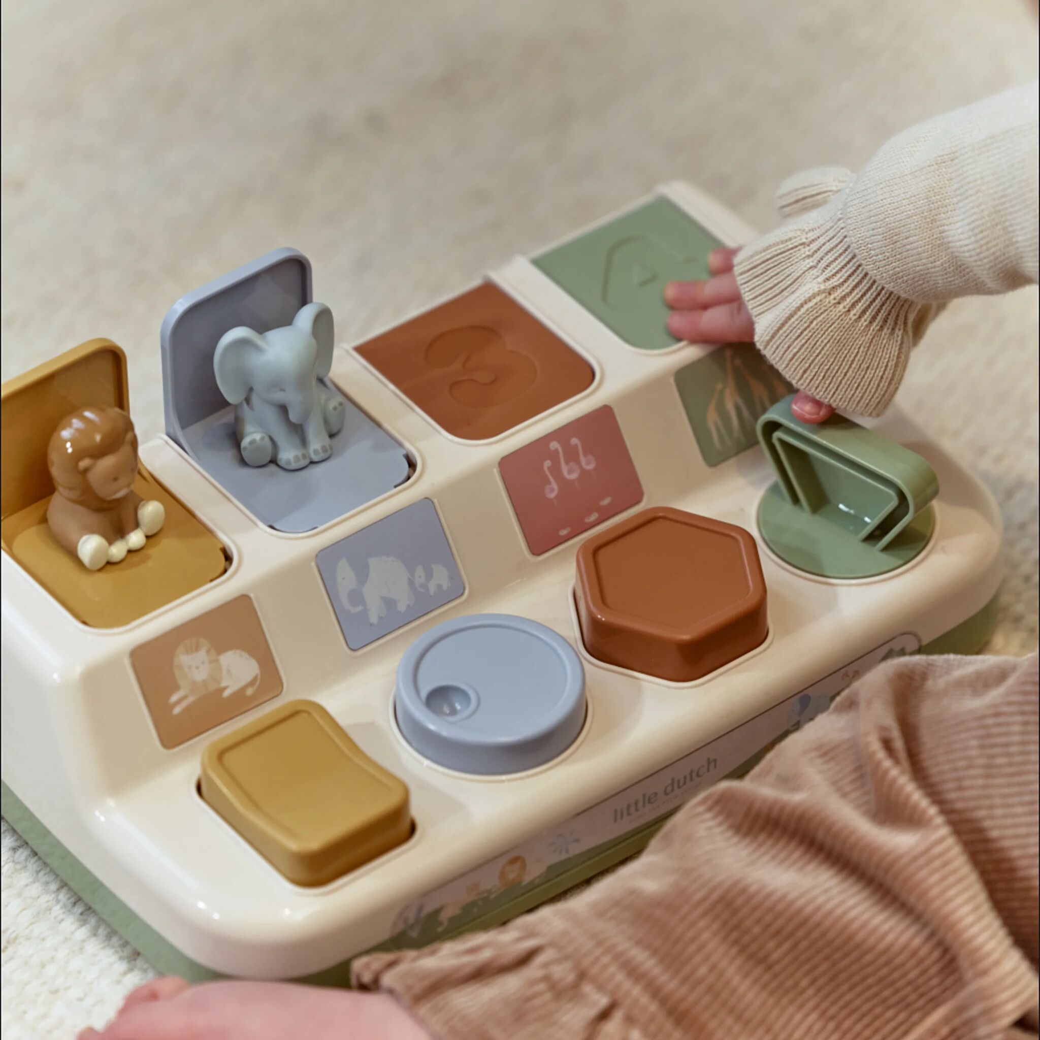 LITTLE DUTCH. Safari Pop-up Animals - Image 7