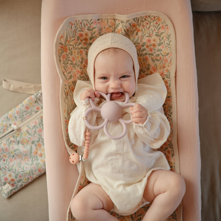 Mushie Daisy Rattle Teether Lilac - Image 5
