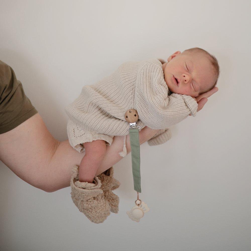 MUSHIE Set of 2 Fabric Pacifier Clips Olive/Shifting Sand - Image 3