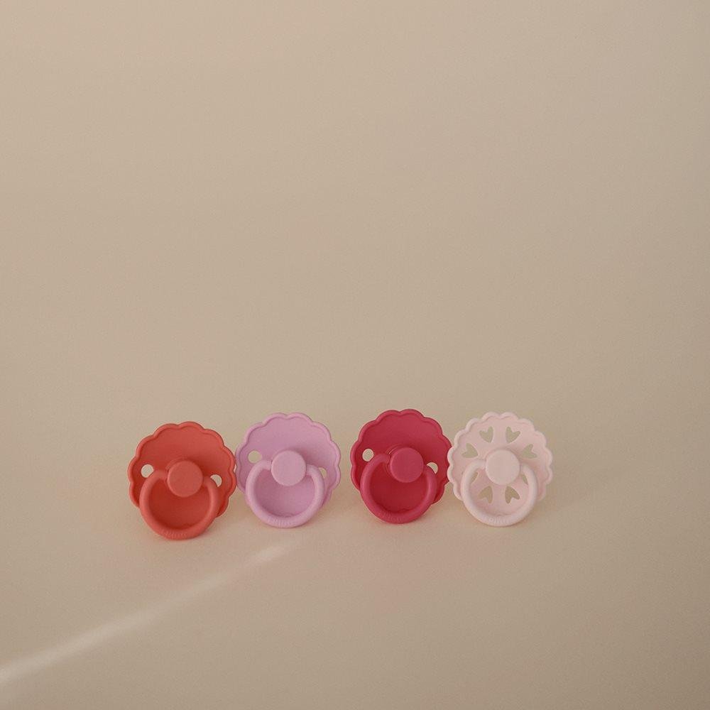 FRIGG Set of 4 Latex Pacifiers – Rosy Romance 0m+ - Image 3